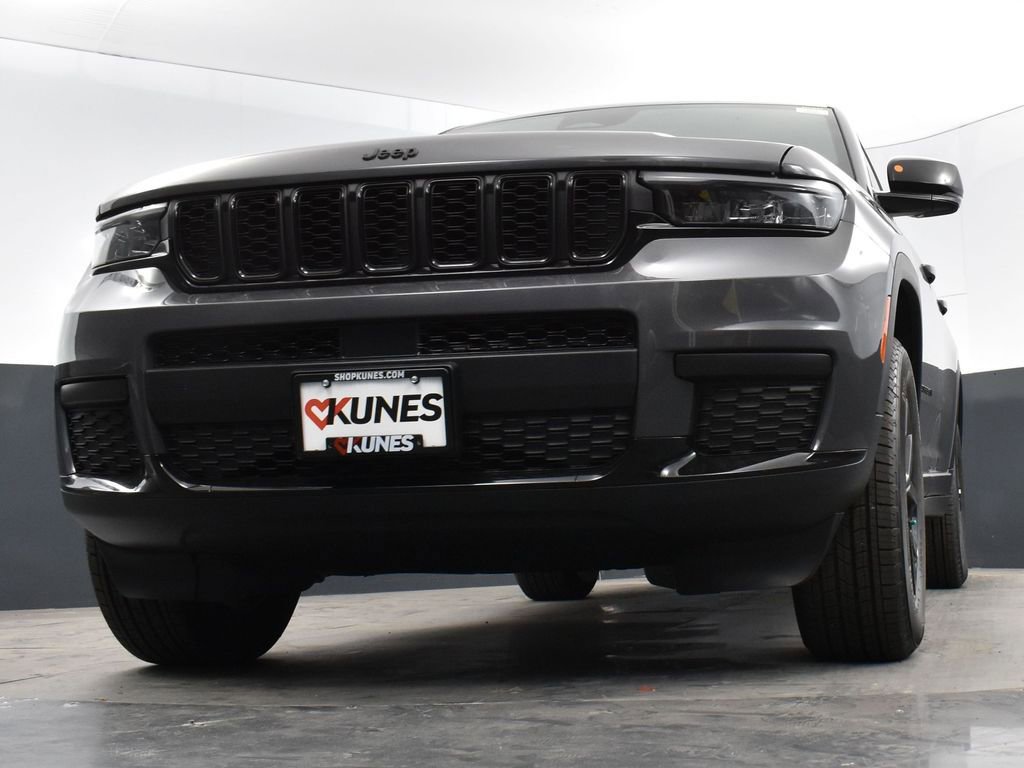Used 2025 Jeep Grand Cherokee L Altitude image 50