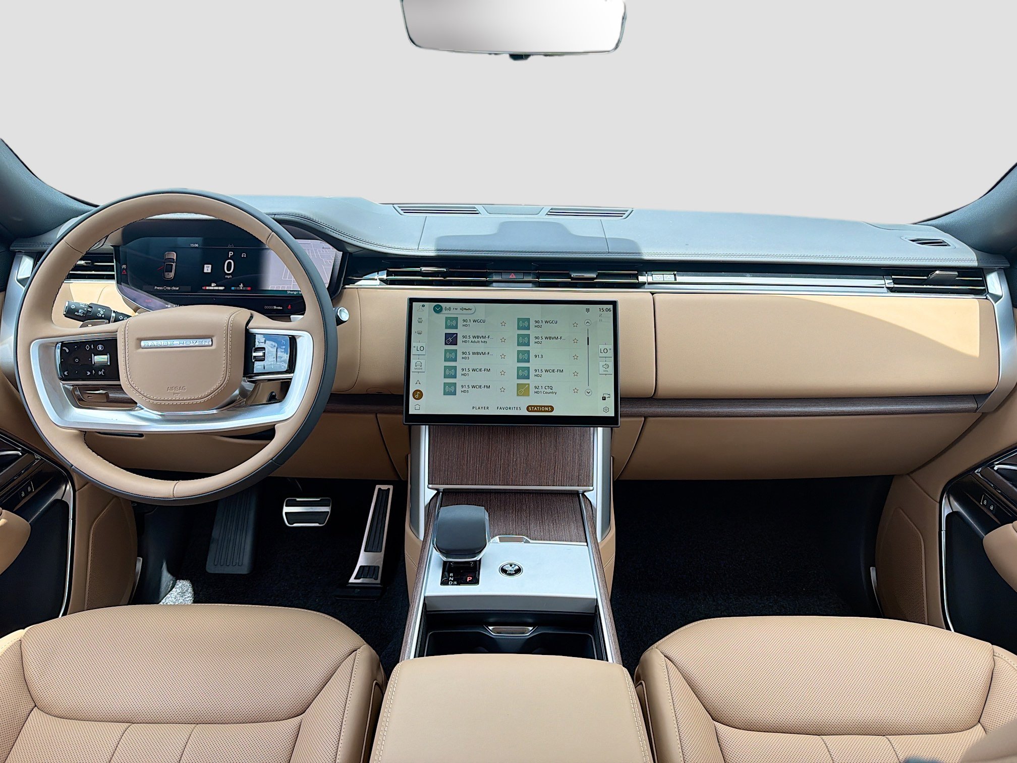 New 2026 Land Rover Range Rover Long Wheelbase SE AWD/4WD image 17