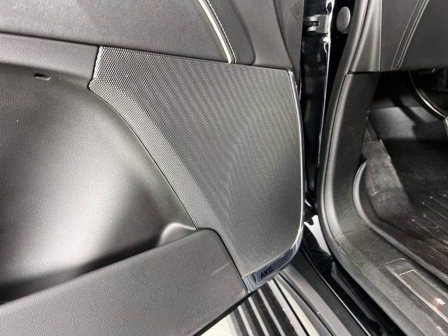 Certified 2022 Cadillac Escalade ESV Sport Platinum w/ Heavy-Duty Trailer Package image 25