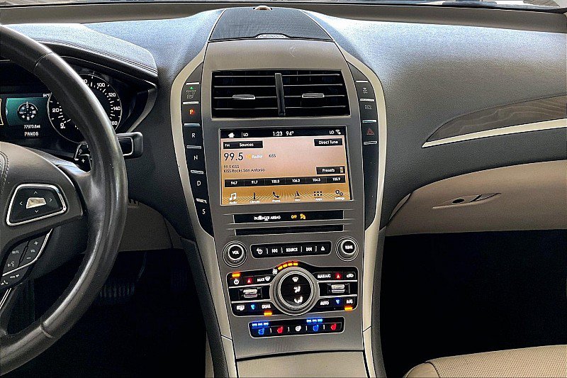 Used 2018 Lincoln MKZ Reserve w/ Climate Package FWD image 4