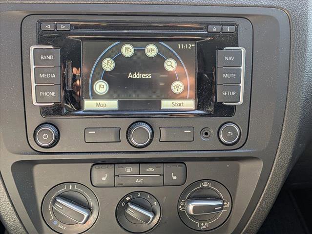 Used 2015 Volkswagen Jetta SE image 11