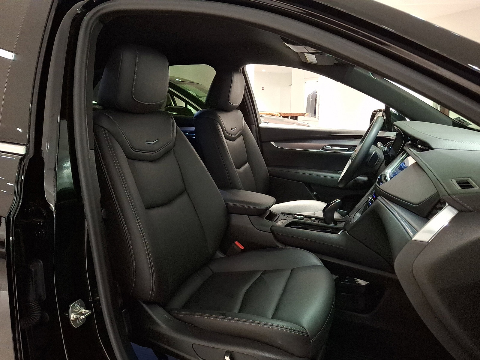 Certified 2024 Cadillac XT5 Luxury AWD/4WD image 21