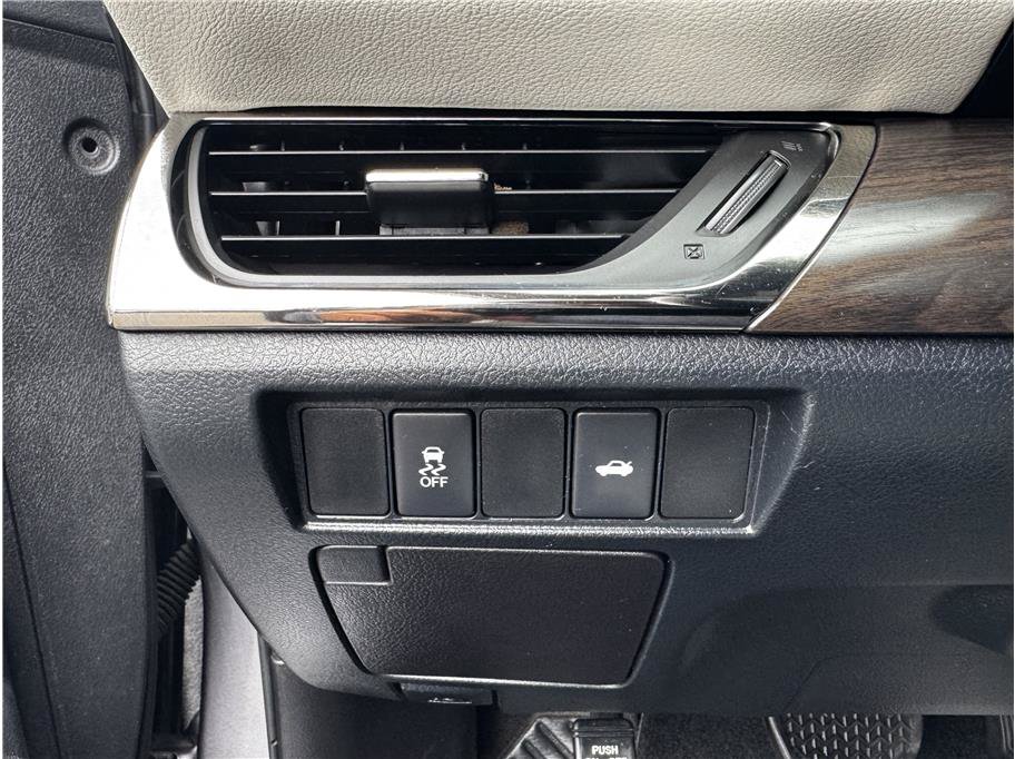 Used 2016 Toyota Avalon XLE FWD image 27
