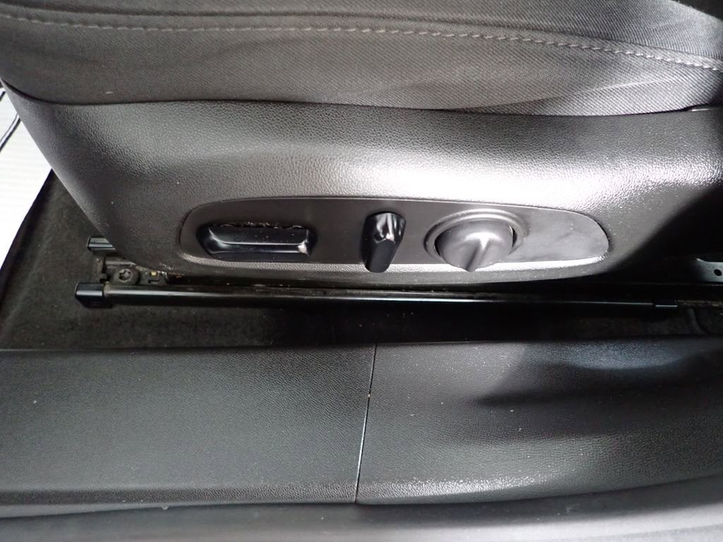 Used 2020 Chevrolet Malibu LS w/ Driver Confidence Package II image 20