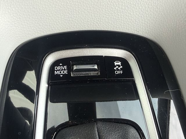 Used 2025 Toyota Corolla SE image 21