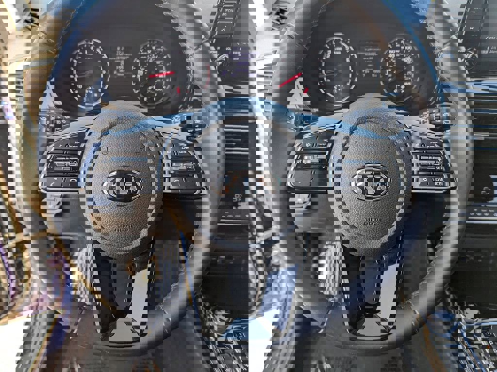 Certified 2021 Kia Seltos EX image 28