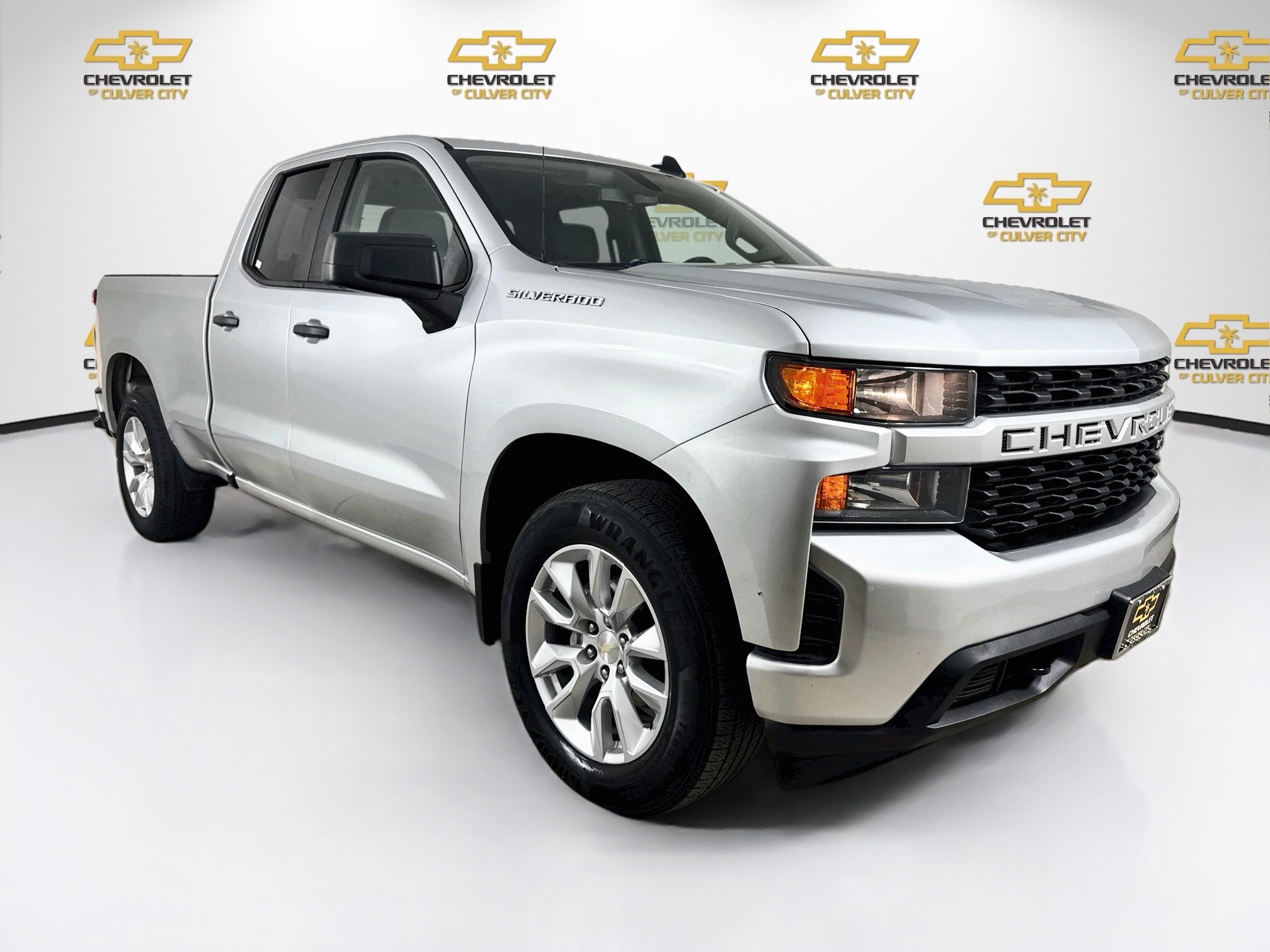 Used 2022 Chevrolet Silverado 1500 Custom RWD image 1