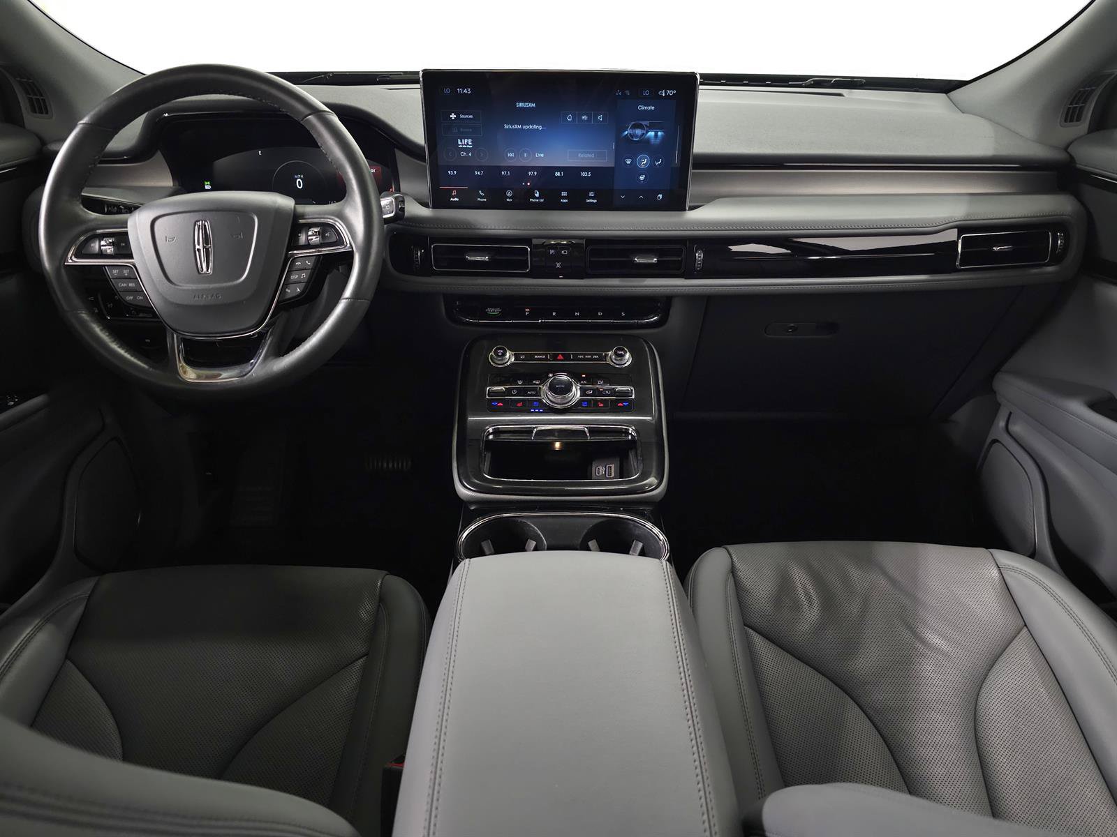 Used 2023 Lincoln Nautilus Reserve AWD/4WD image 12