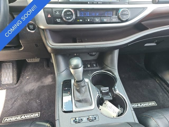 Used 2016 Toyota Highlander Limited AWD/4WD image 18