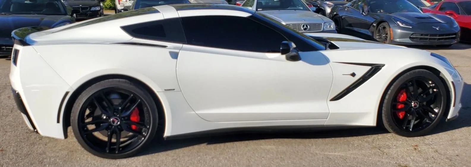 Used 2015 Chevrolet Corvette Stingray Coupe w/ 2LT Preferred Equipment Group RWD image 7
