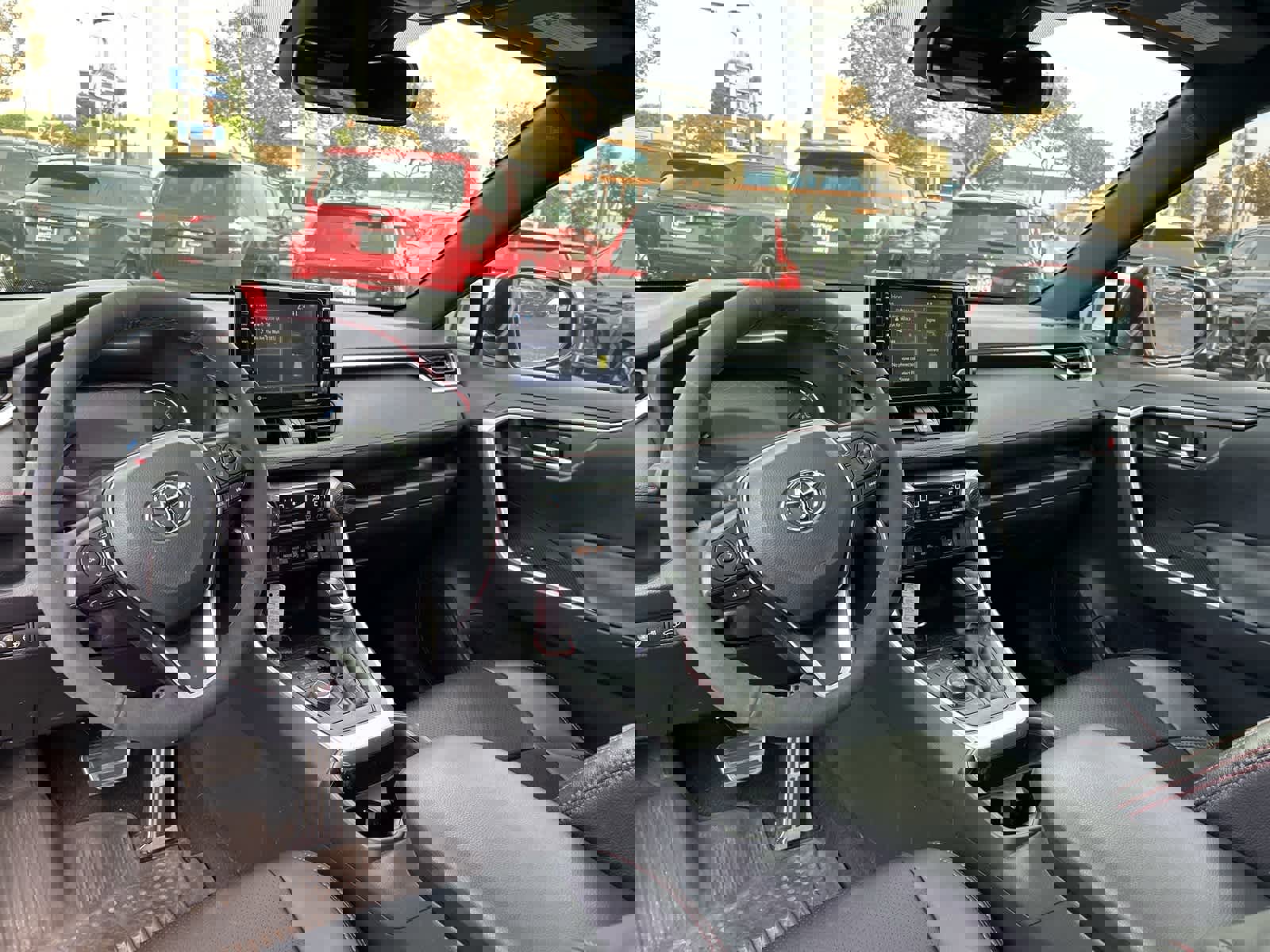 Used 2021 Toyota RAV4 SE w/ Weather & Moonroof Package image 37