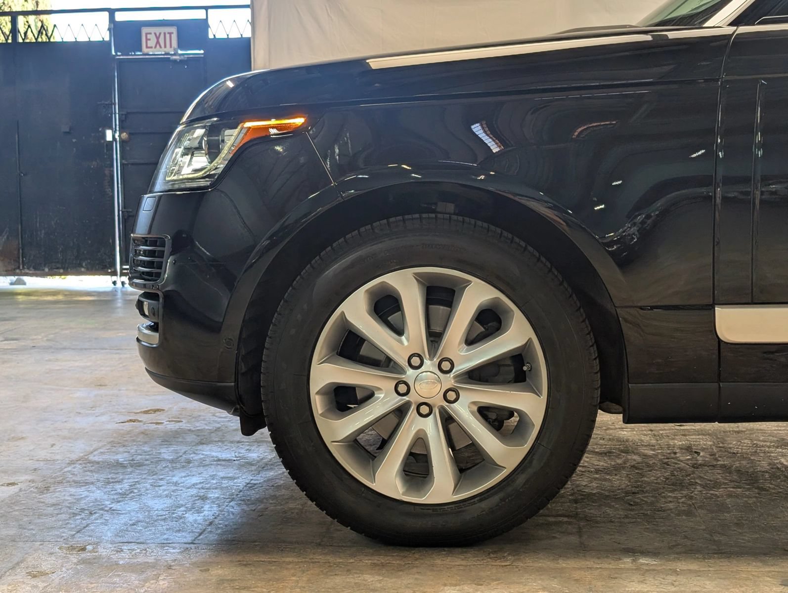 Used 2014 Land Rover Range Rover HSE AWD/4WD image 8