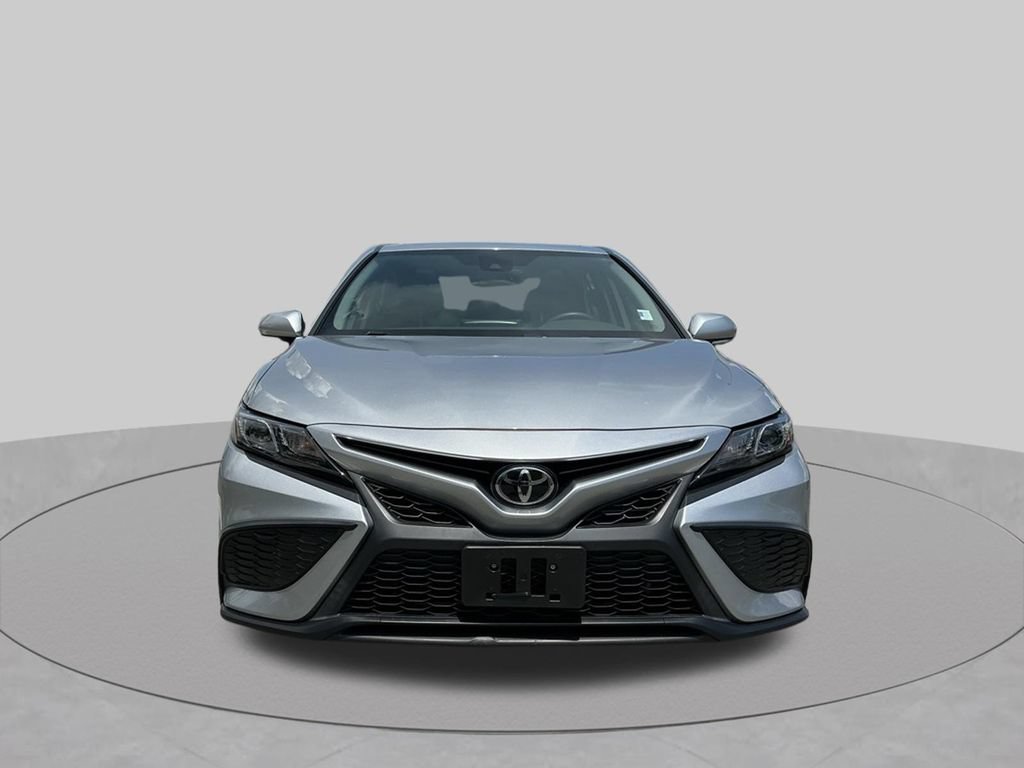 Used 2024 Toyota Camry SE w/ Cold Weather Package FWD image 15