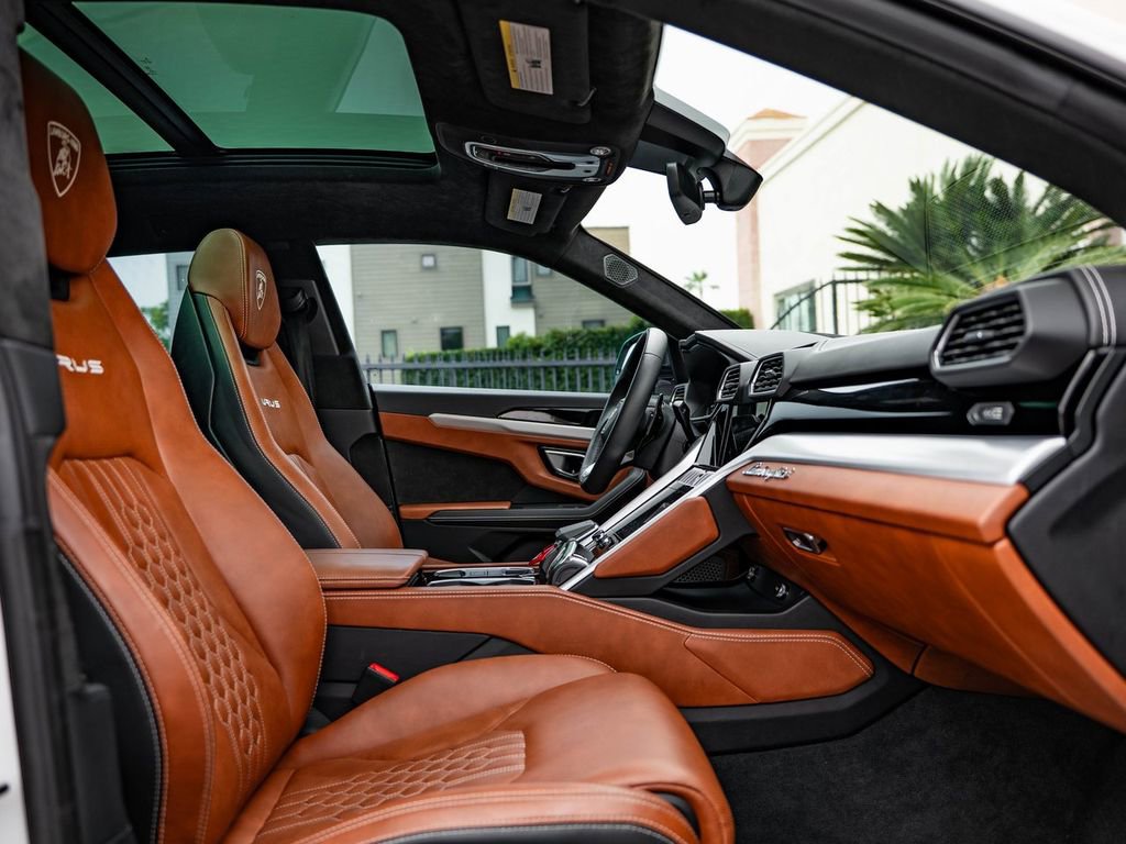 Used 2024 Lamborghini Urus S AWD/4WD image 35