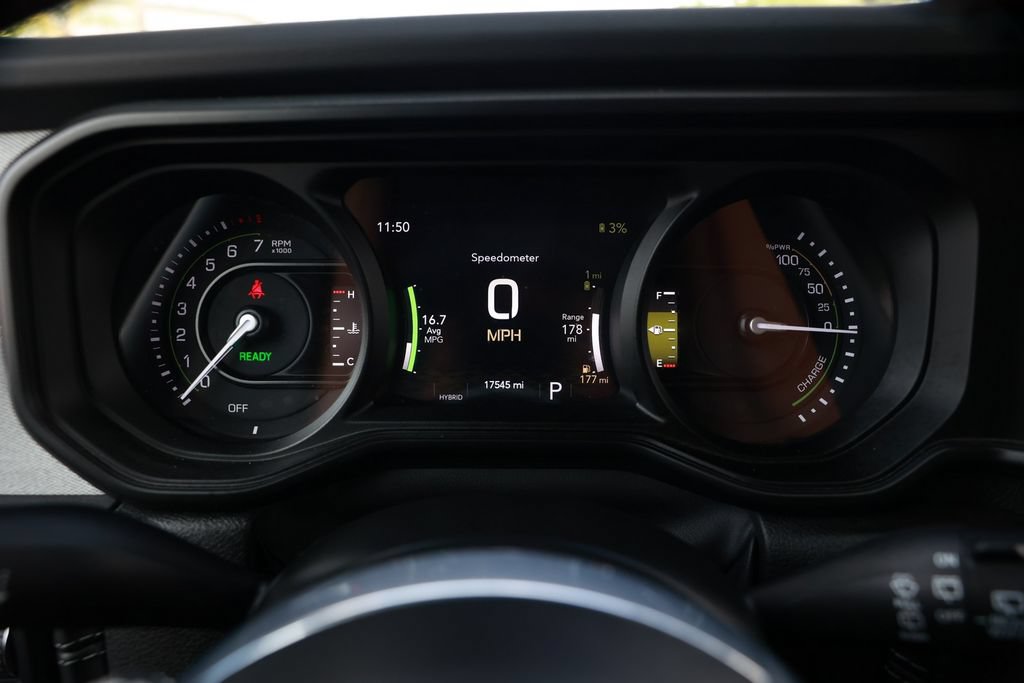 Used 2025 Jeep Wrangler Unlimited Sahara w/ Safety Group AWD/4WD image 20