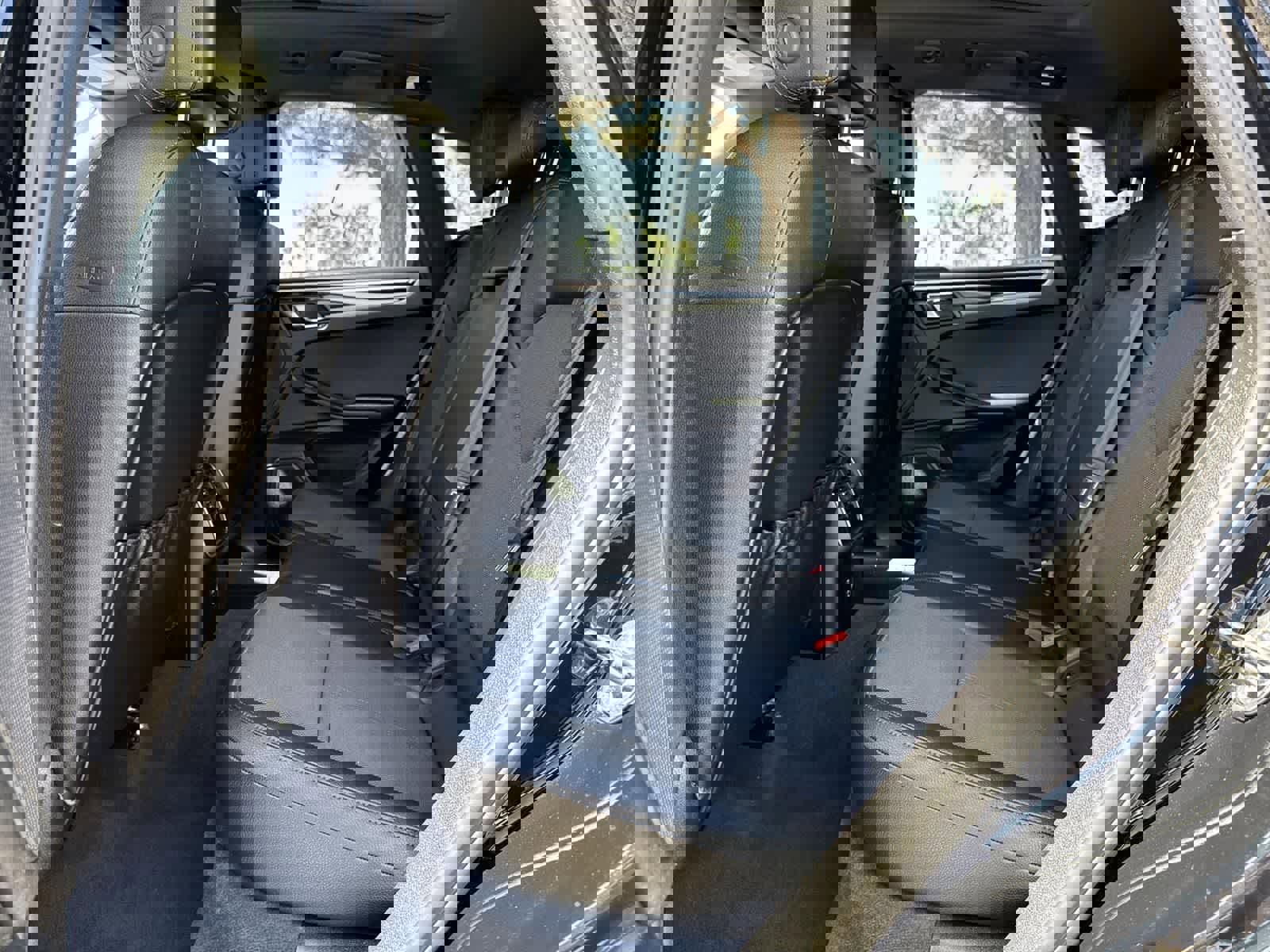 Used 2022 Porsche Macan image 27