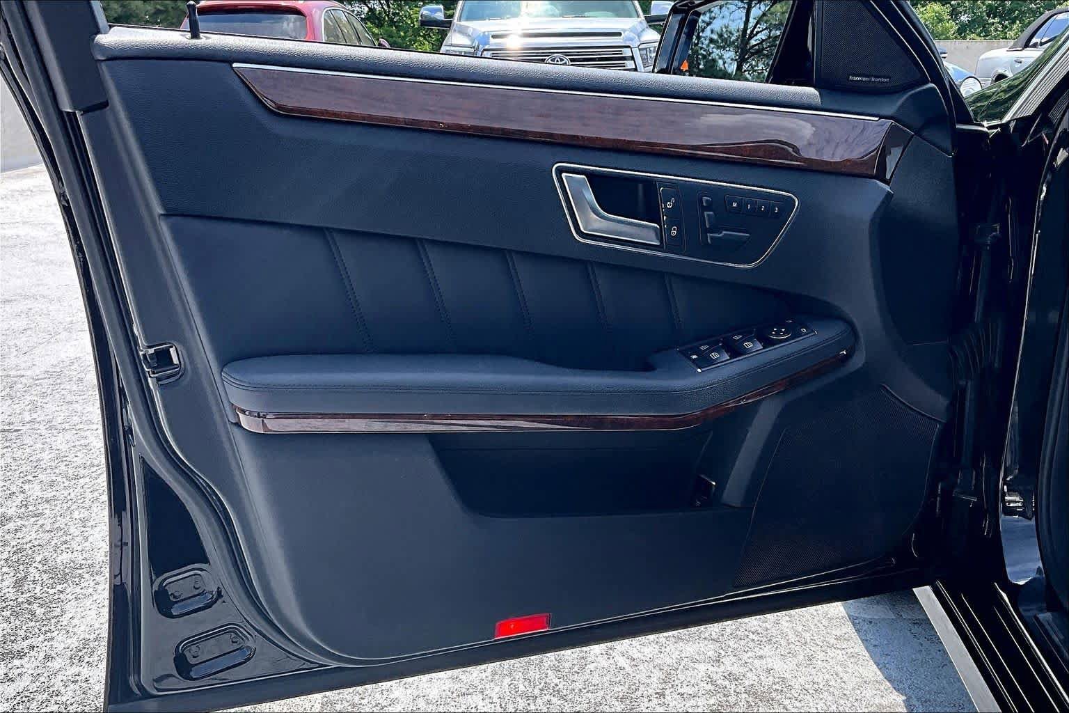 Used 2013 Mercedes-Benz E 350 Sedan image 21