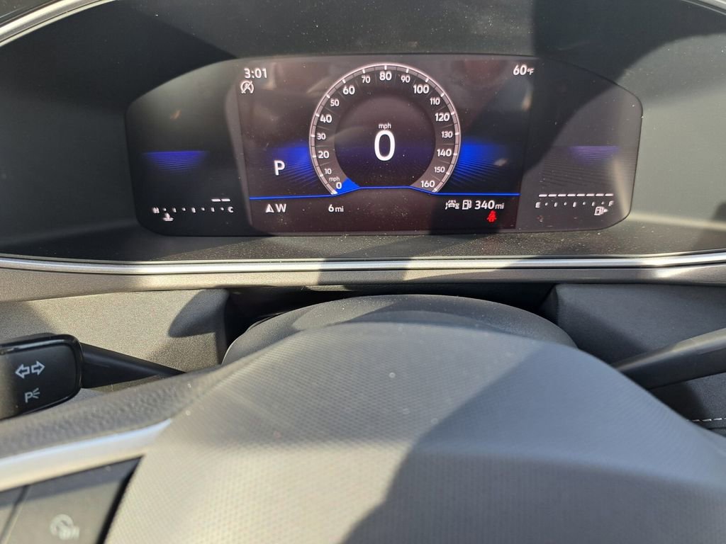 New 2026 Volkswagen Taos SE image 12