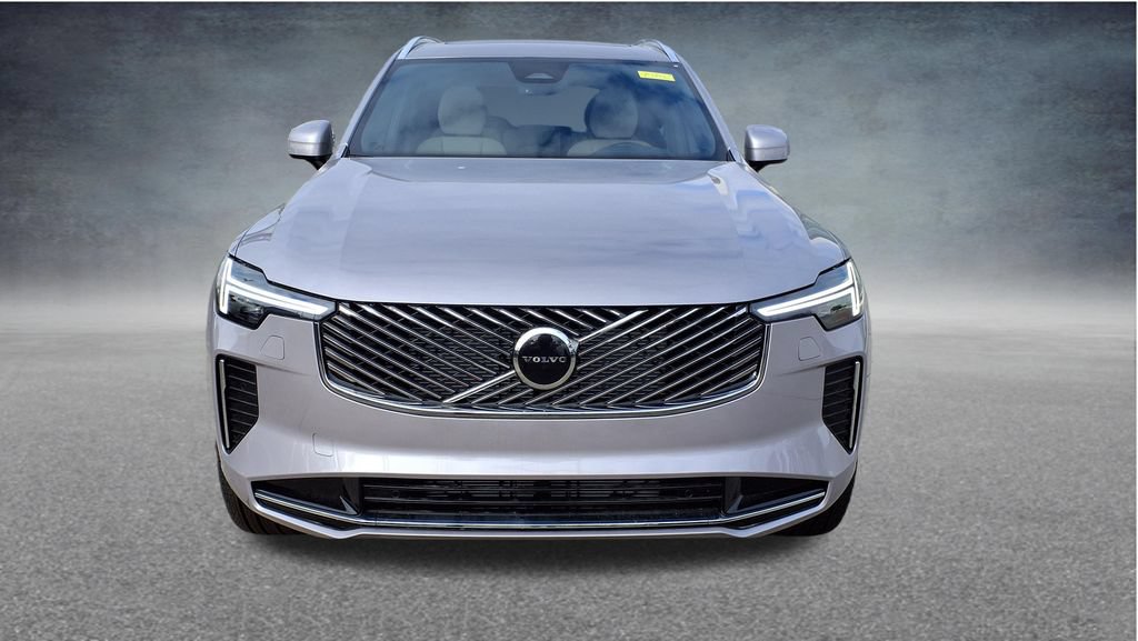New 2026 Volvo XC90 B5 Core AWD/4WD image 2