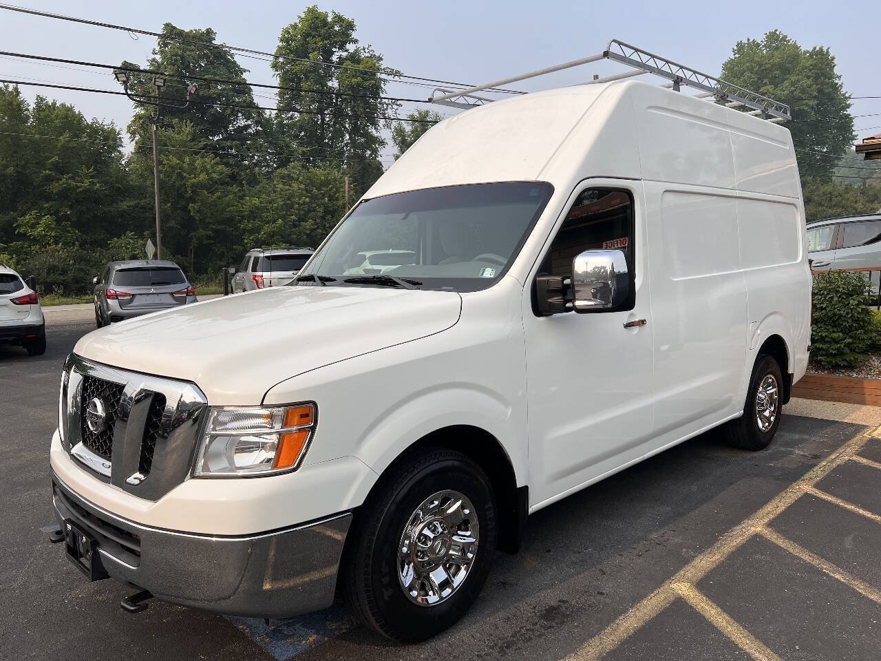 Used 2012 Nissan NV 3500 SV w/ Technology Pkg RWD image 7