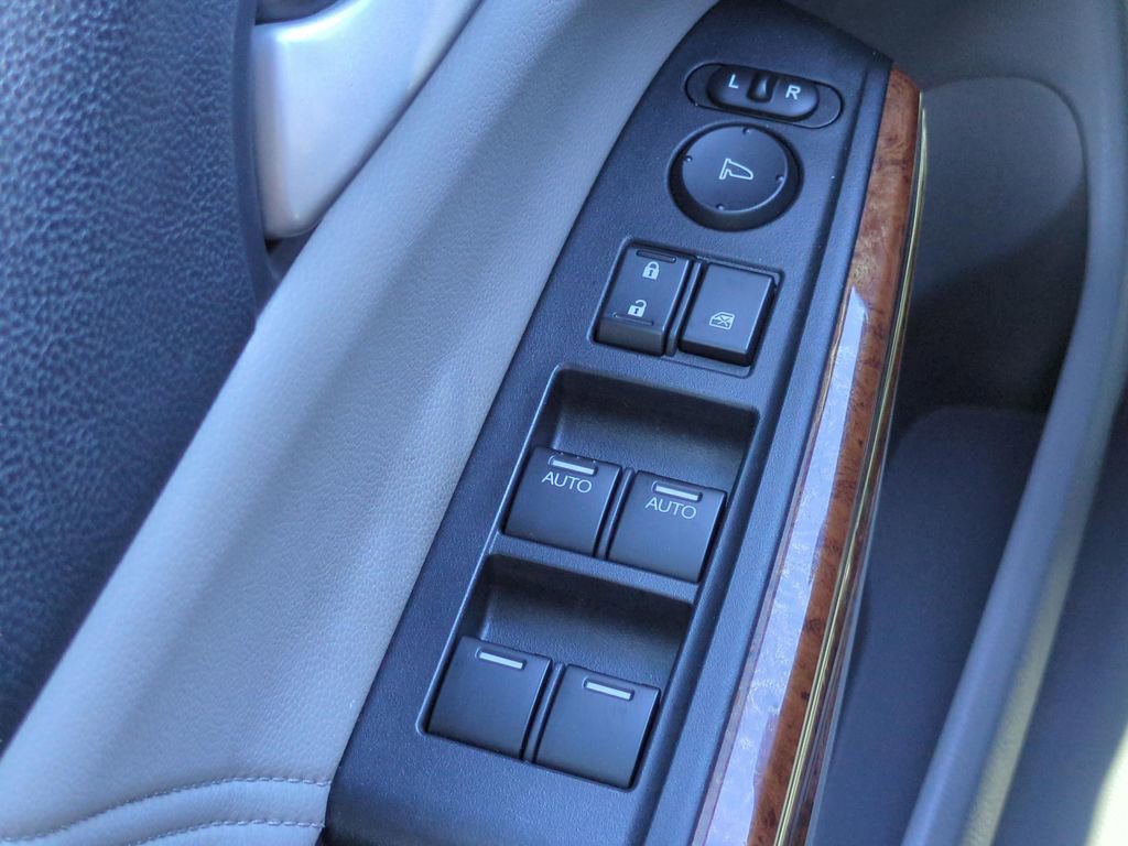 Used 2012 Honda Accord EX-L image 13