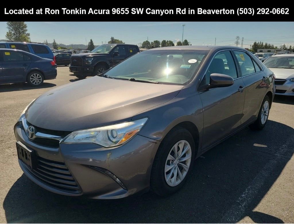 Used 2016 Toyota Camry LE FWD image 3