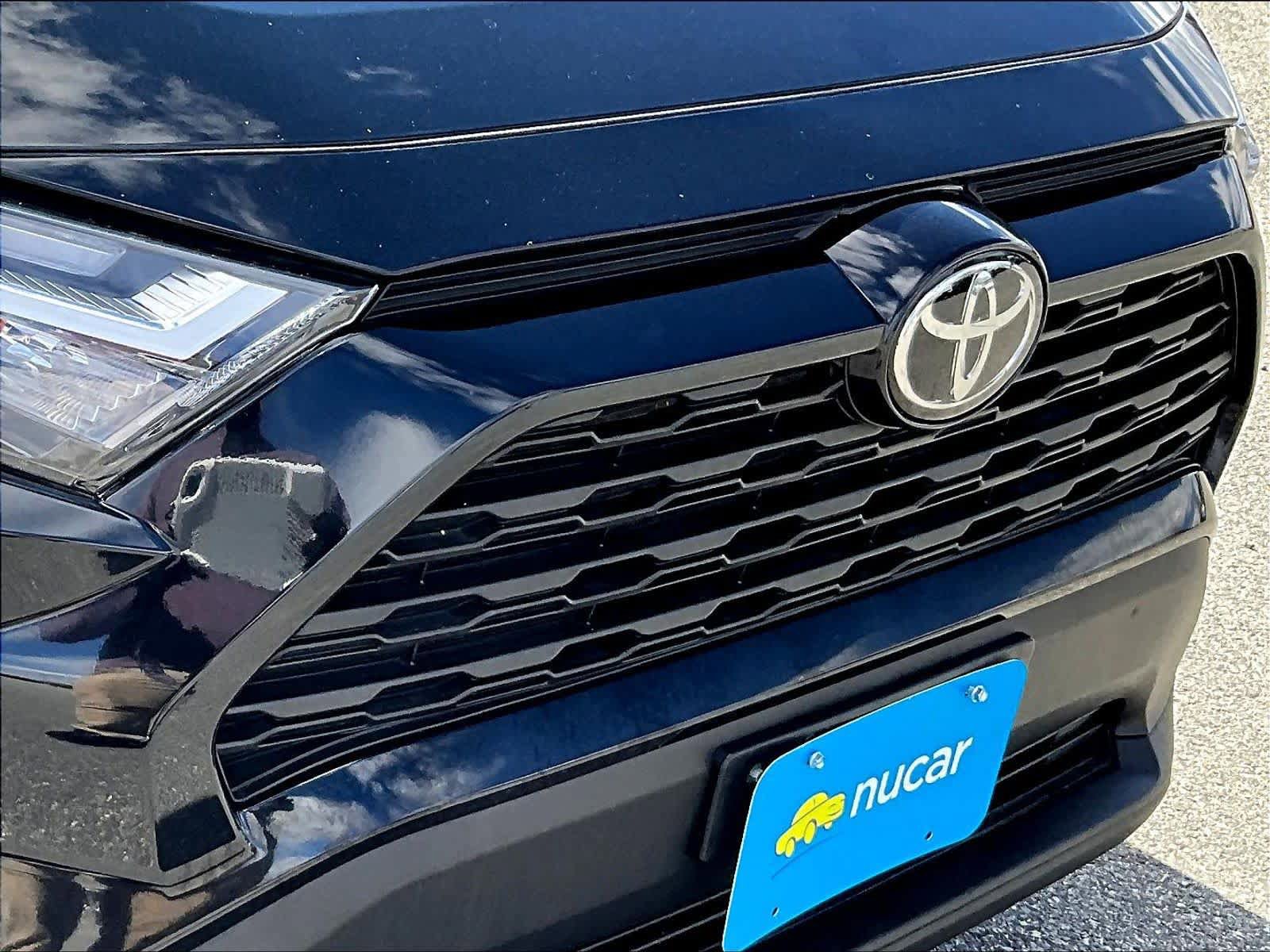 Used 2025 Toyota RAV4 XLE AWD/4WD image 32