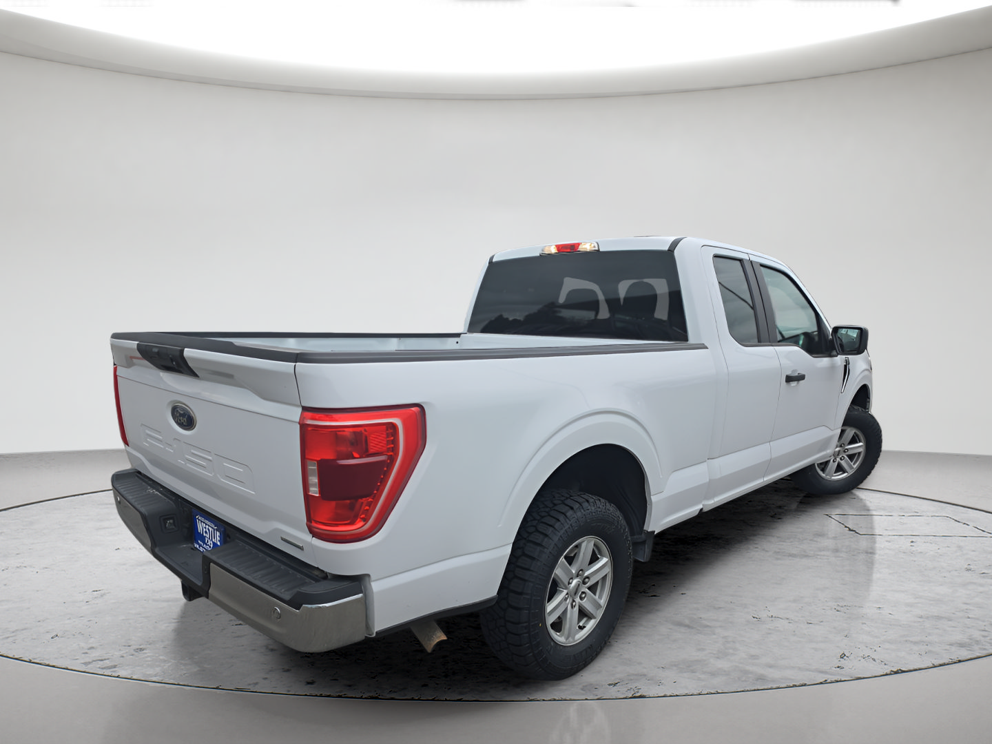 Used 2022 Ford F150 XLT w/ Trailer Tow Package AWD/4WD image 4