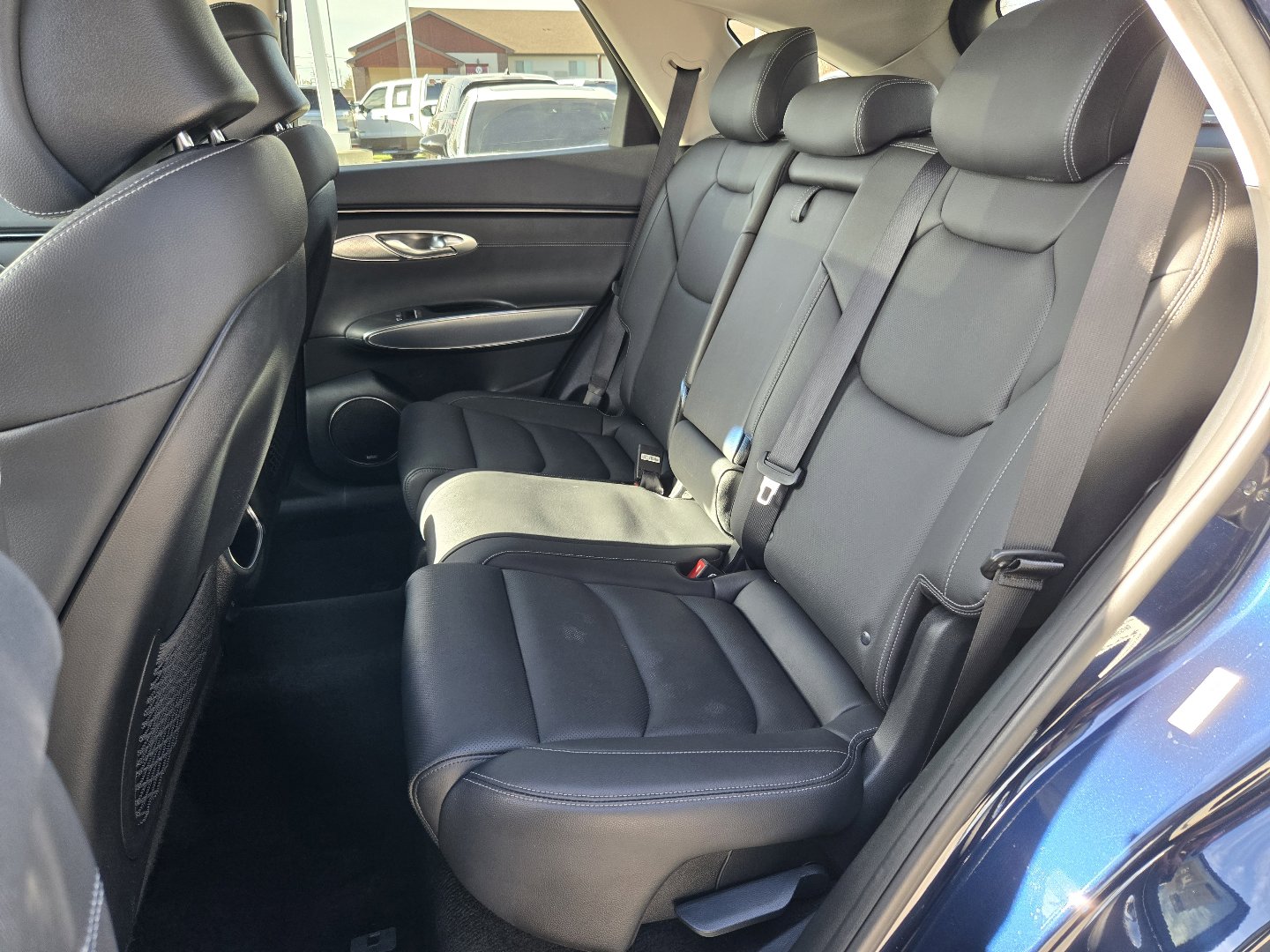 Used 2022 Genesis GV70 2.5T w/ Select Package AWD/4WD image 4