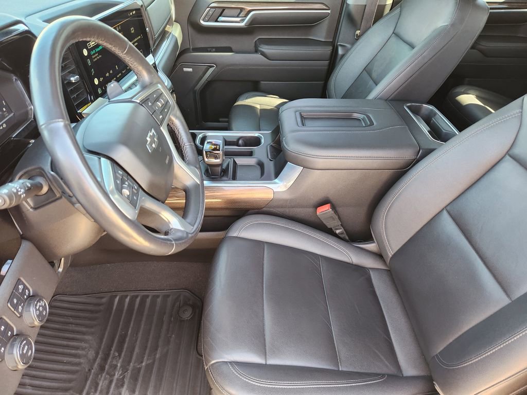 Used 2022 Chevrolet Silverado 1500 RST w/ Convenience Package II image 16