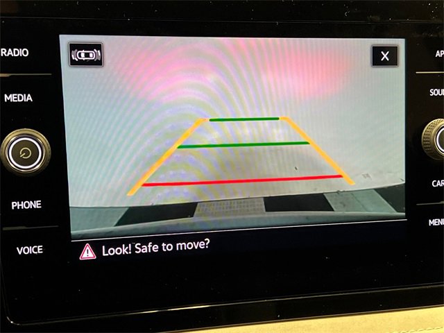 New 2026 Volkswagen Taos SE image 17