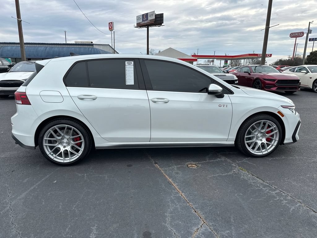 Used 2025 Volkswagen GTI SE FWD image 8