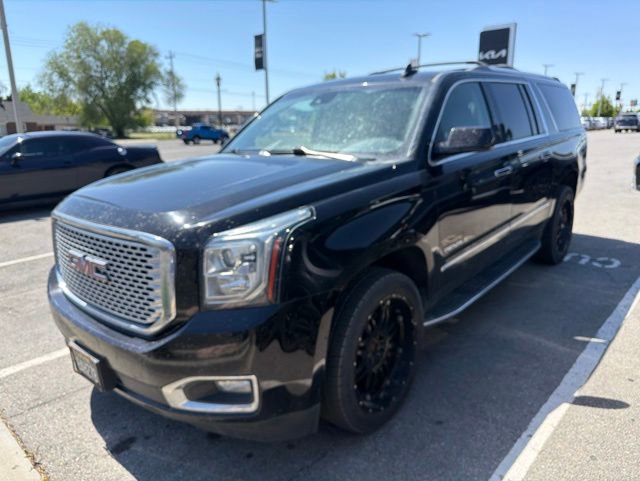 Used 2016 GMC Yukon XL Denali w/ Open Road Package AWD/4WD image 2