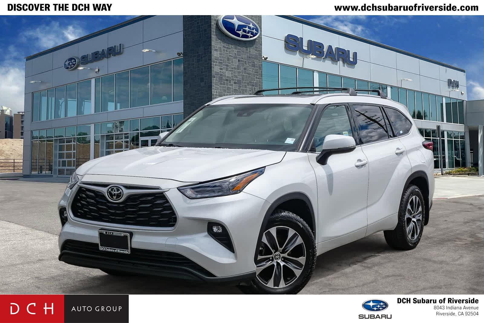 Used 2022 Toyota Highlander XLE AWD/4WD image 1