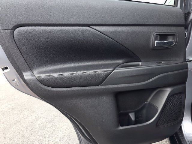 Used 2016 Mitsubishi Outlander GT AWD/4WD image 22