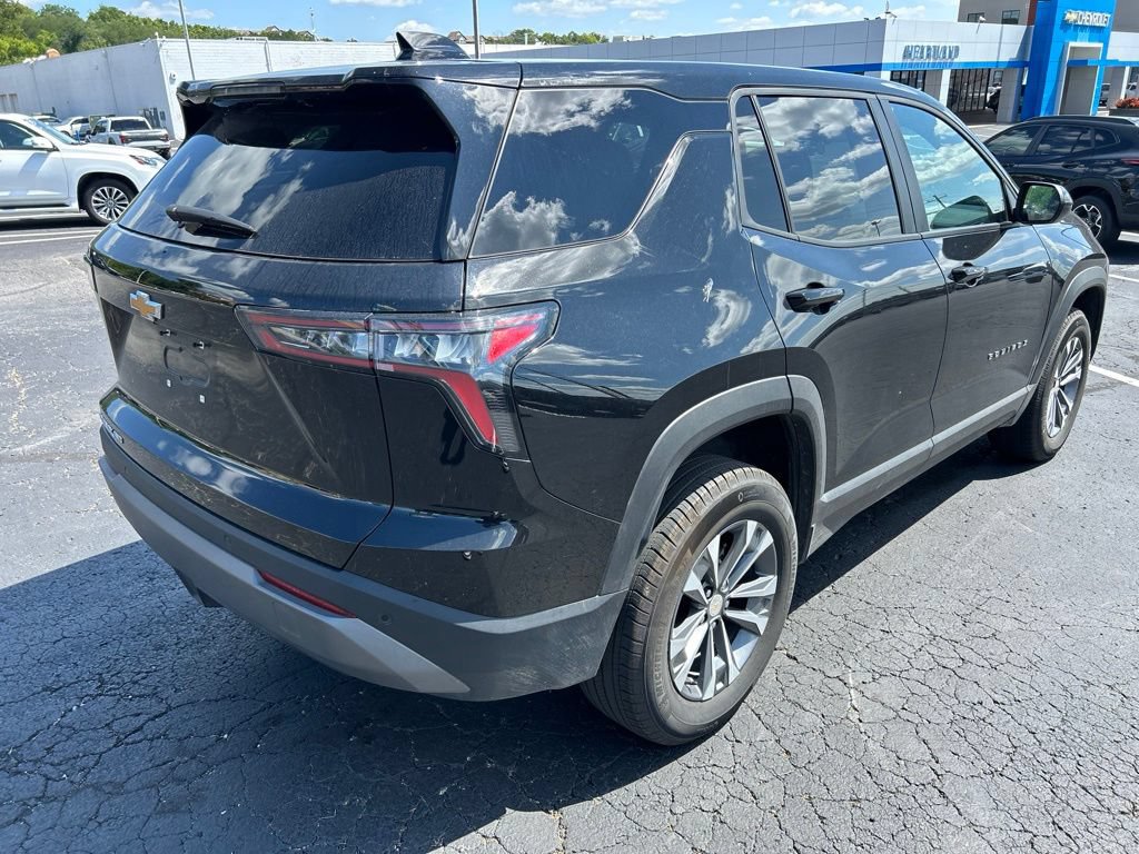 Used 2026 Chevrolet Equinox LT AWD/4WD image 5