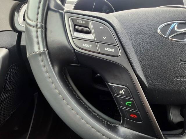 Used 2015 Hyundai Santa Fe Limited w/ Option Group 04 AWD/4WD image 11