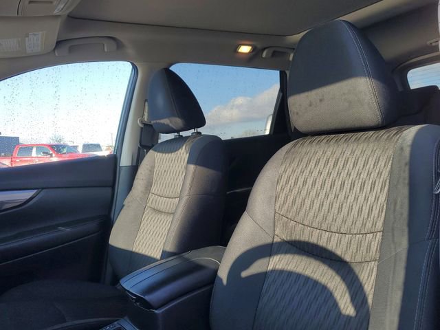 Used 2019 Nissan Rogue SV image 12