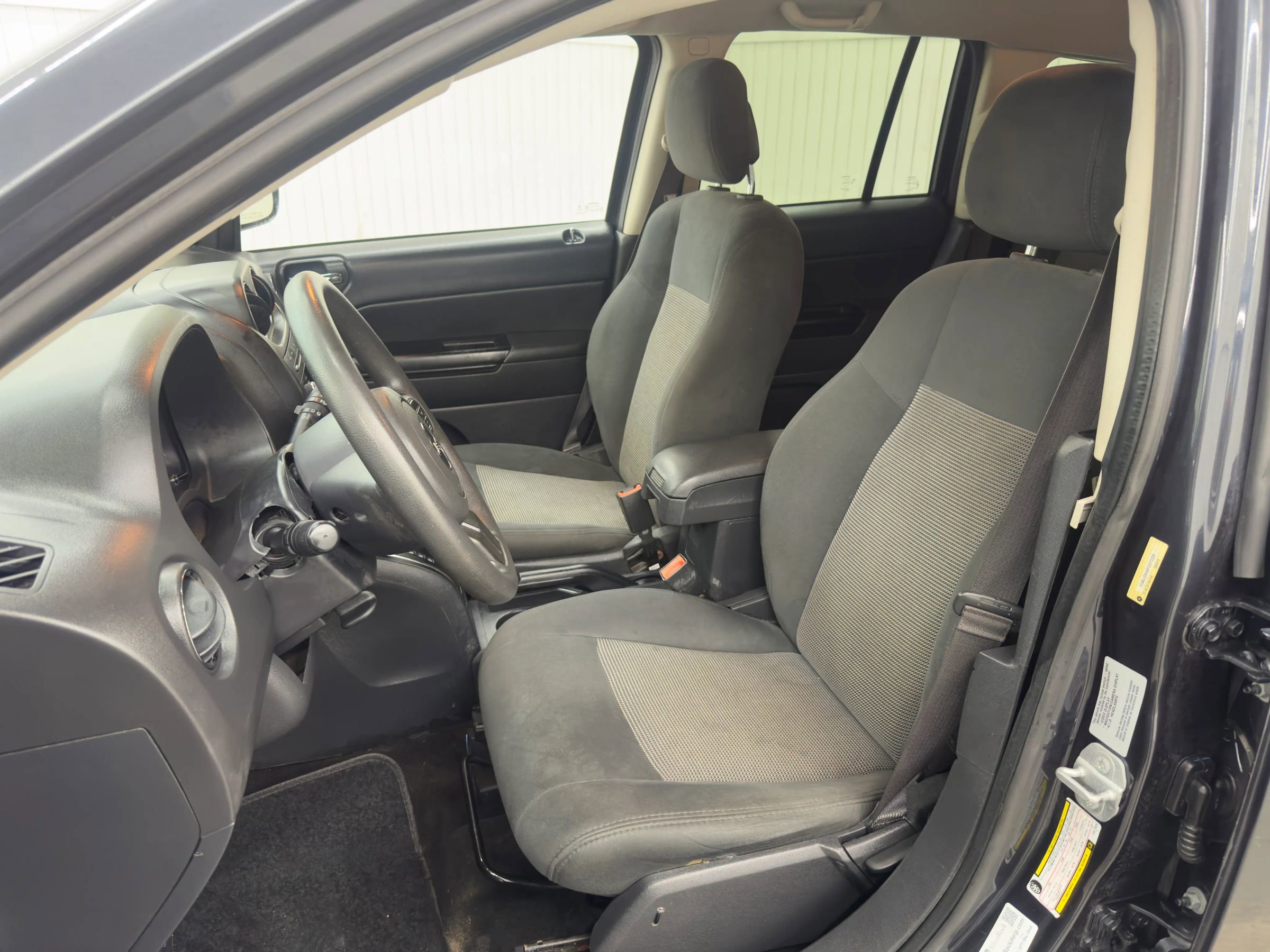 Used 2015 Jeep Compass Sport image 17