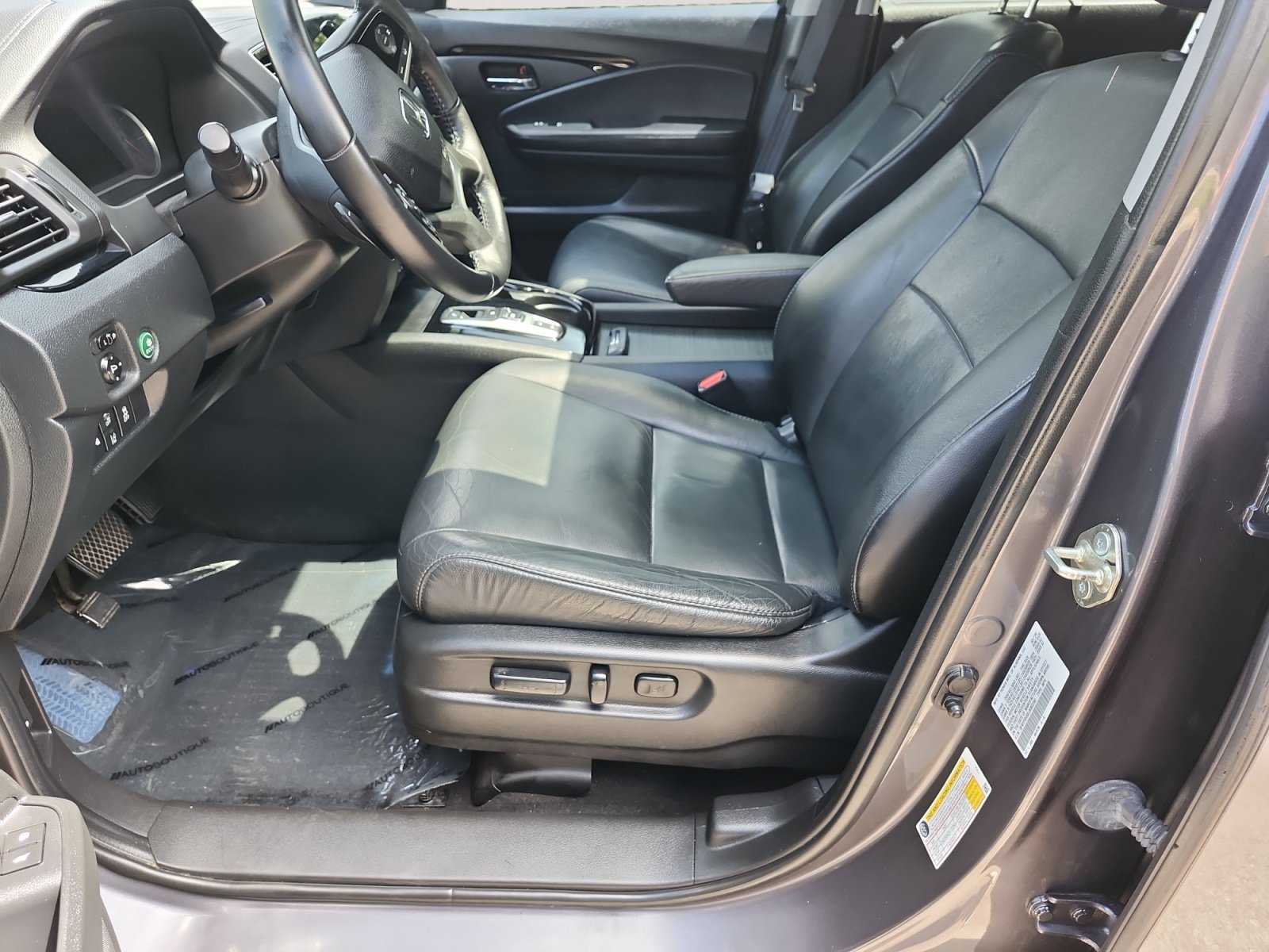 Used 2020 Honda Pilot Touring image 10