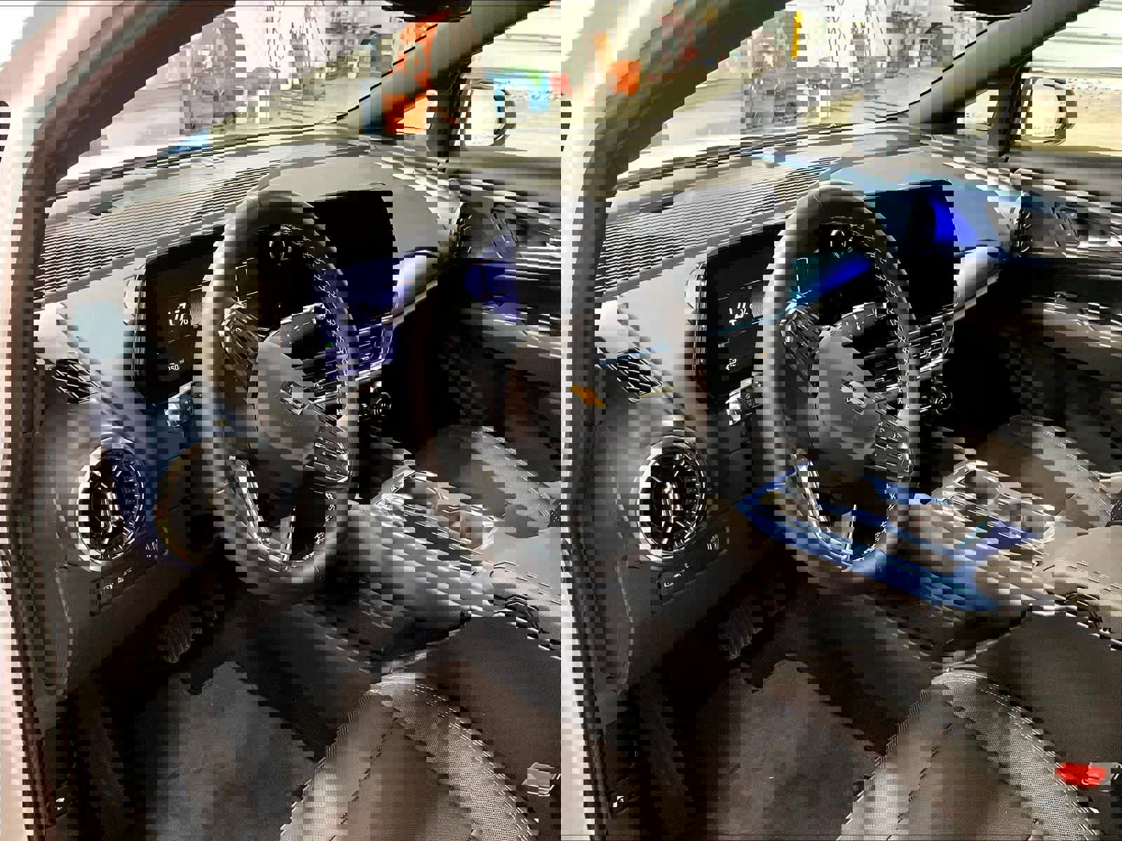 Used 2025 Chevrolet Equinox EV LT w/ Convenience Package image 8