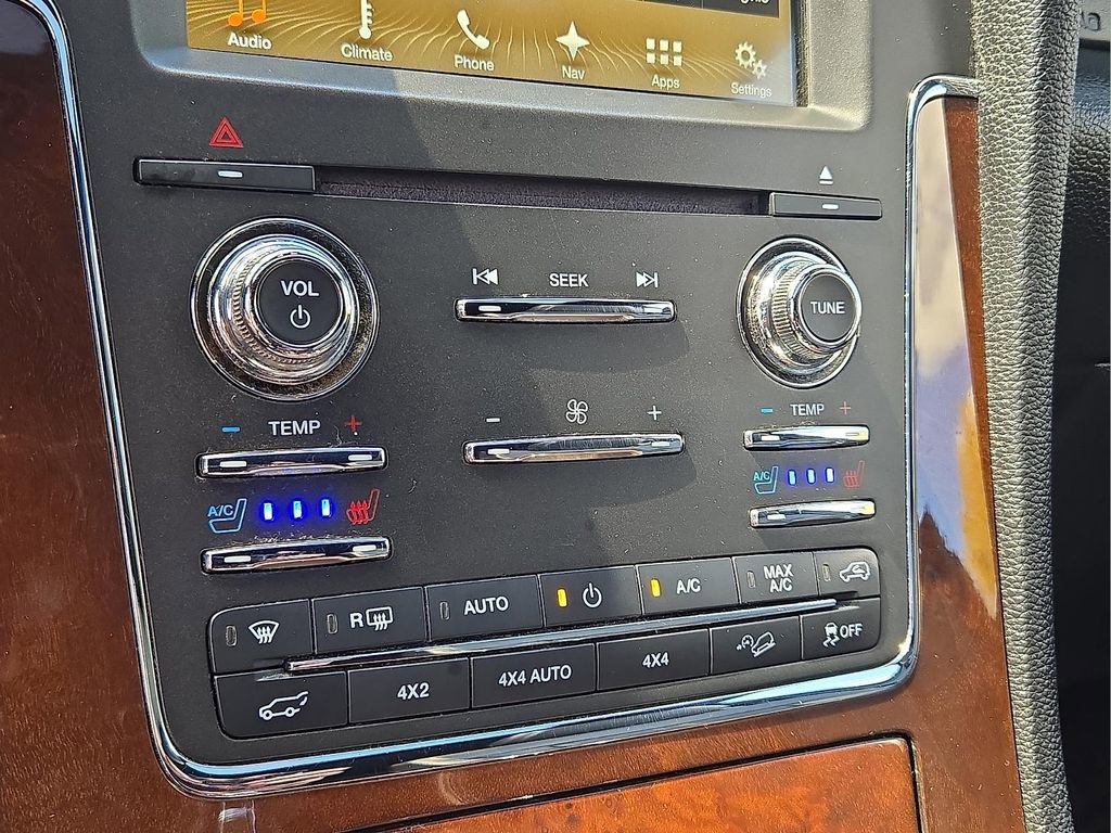 Used 2017 Lincoln Navigator Select AWD/4WD image 17