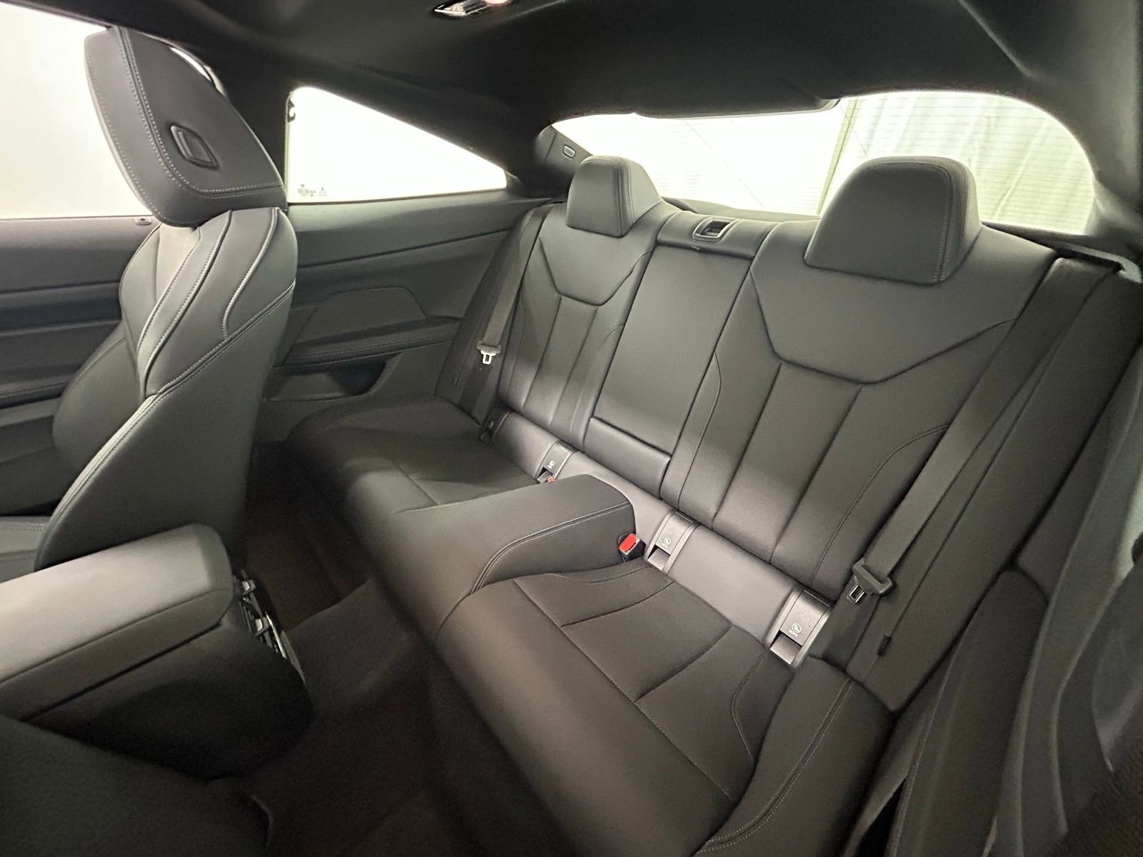 Used 2023 BMW 430i xDrive Coupe w/ M Sport Package image 34