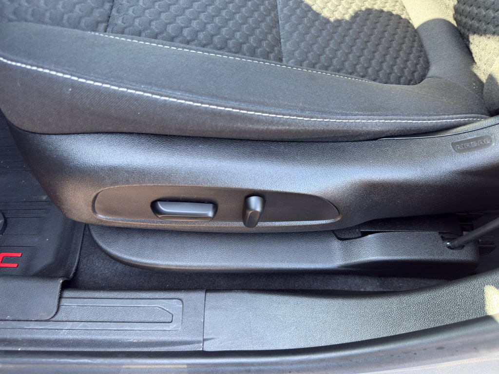 Used 2019 GMC Acadia SLE image 15