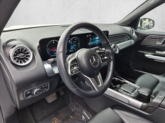 Used 2023 Mercedes-Benz GLB 250 4MATIC image 10