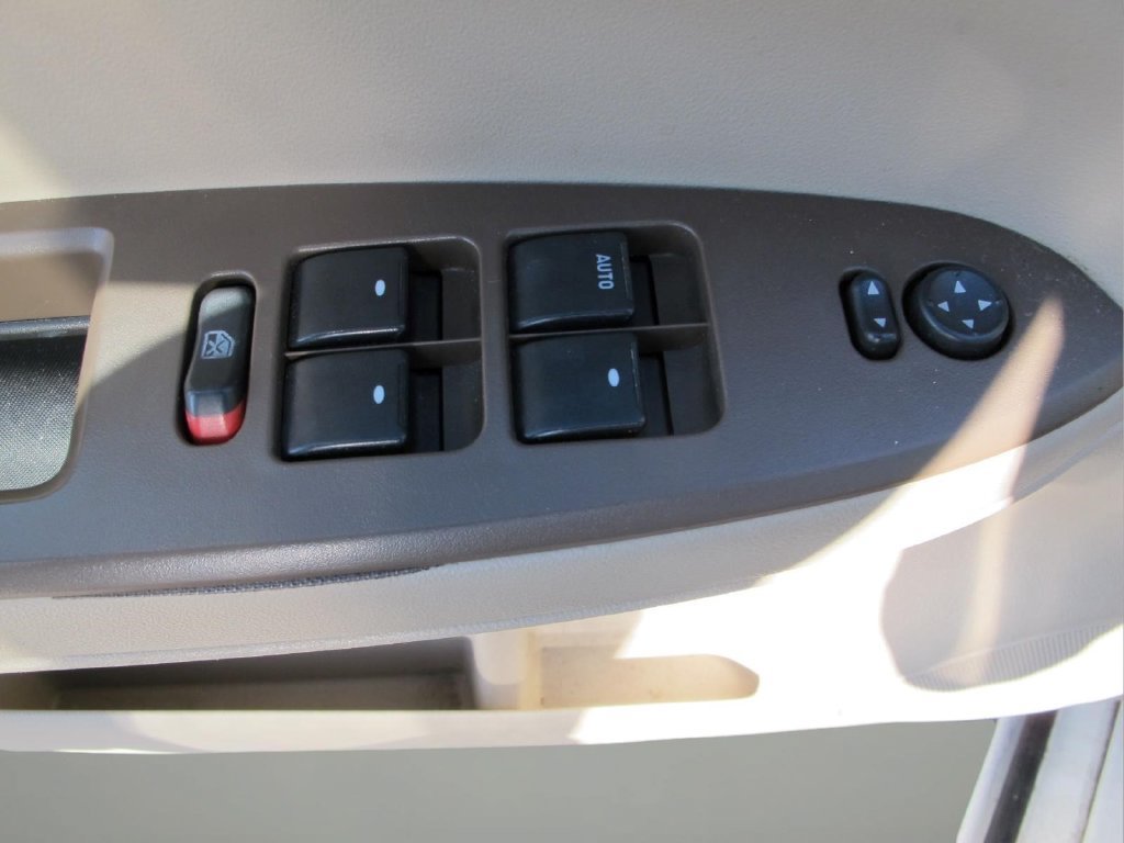 Used 2008 Chevrolet Impala LT FWD image 11