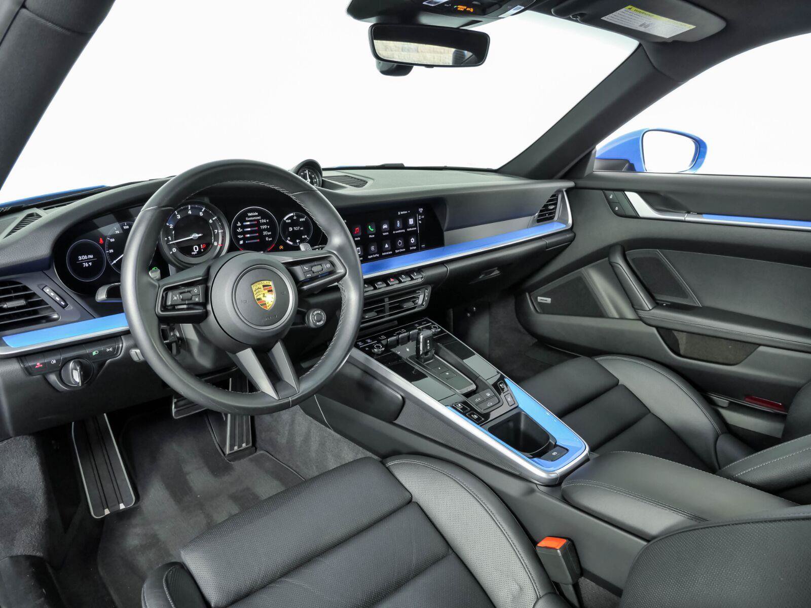 Used 2022 Porsche 911 Carrera RWD image 4
