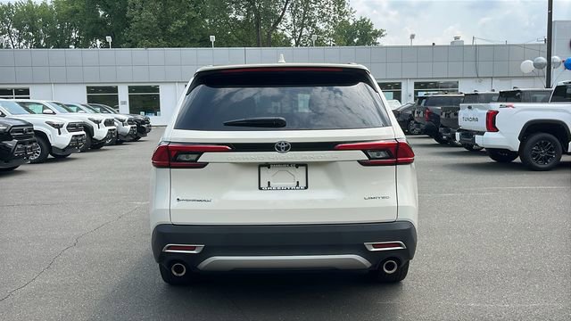 Used 2024 Toyota Grand Highlander AWD Hybrid image 5