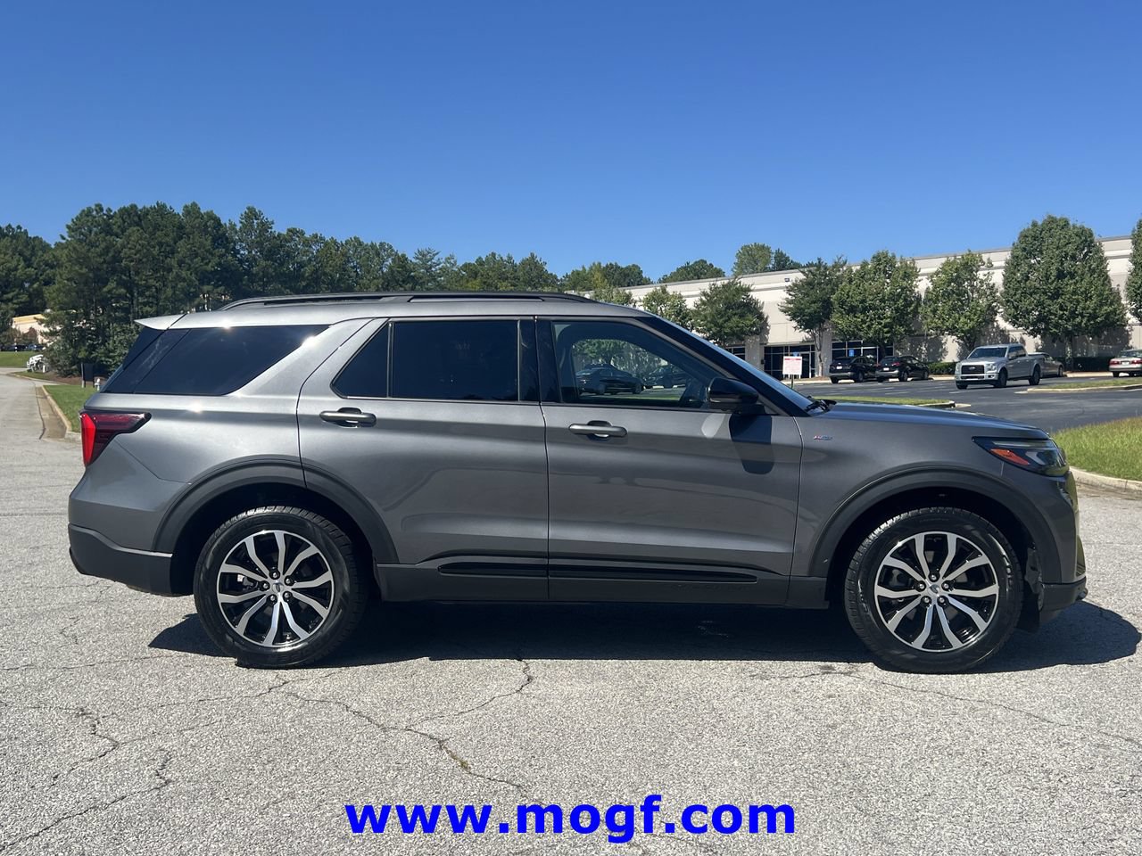 Certified 2025 Ford Explorer ST-Line AWD/4WD image 26