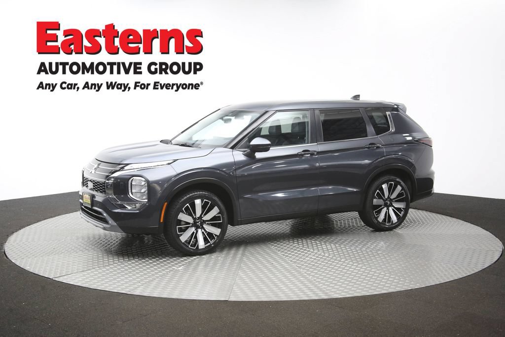 Used 2025 Mitsubishi Outlander SE AWD/4WD image 60